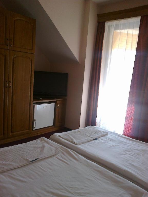 Gyoergyey Kastely Panzio Es Etterem Hotel Tápiógyörgye Kamer foto
